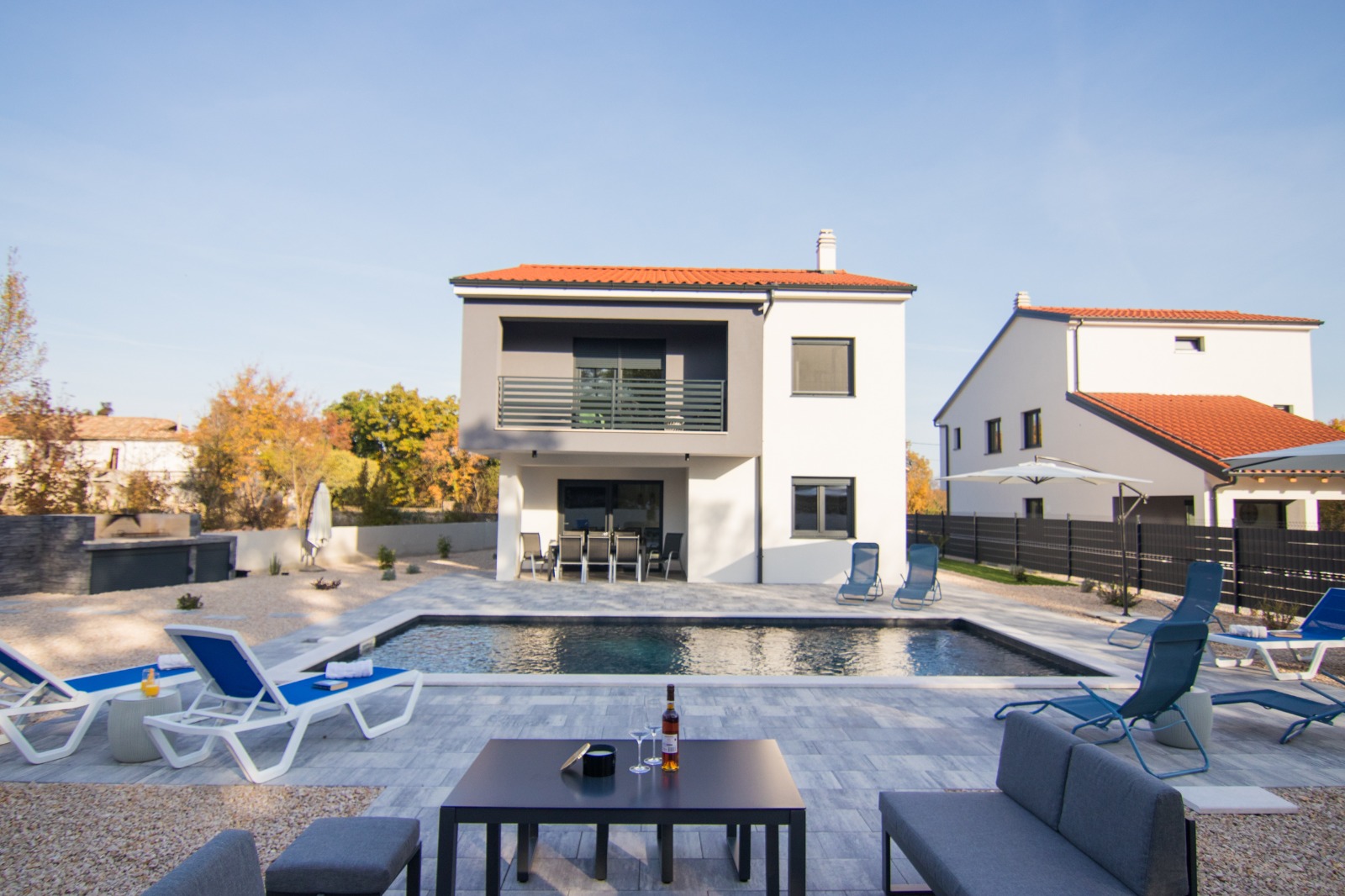 Dani háza- Gostinjac - Medence, 4 háló, erdő széli nyugalom