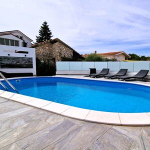 Molnar Resort medence