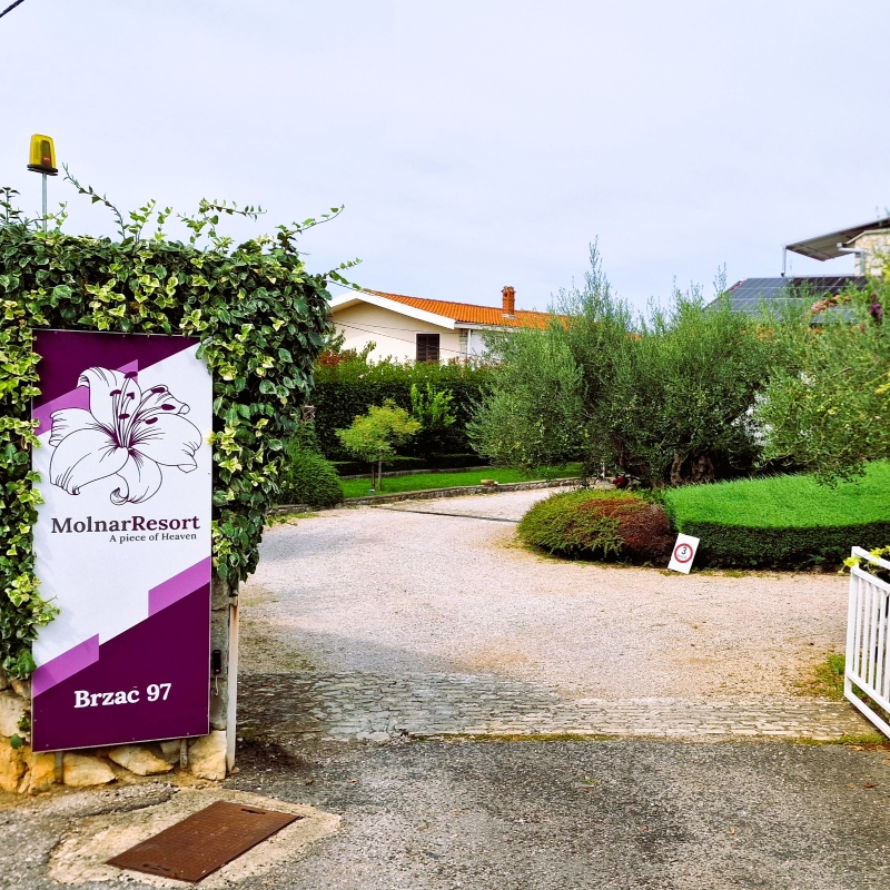 Apartman Ljiljana - Molnar Resort Apartman Ljiljana - Molnar Resort kert és medence
